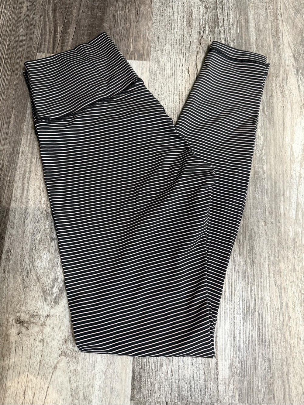 Lululemon WunderUnder Striped Leggings. 6